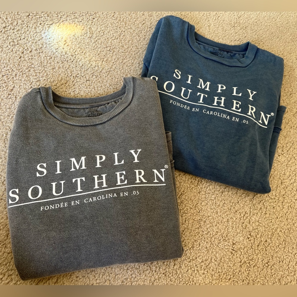 Simply Southern Blue & Grey Crewnecks Size Medium